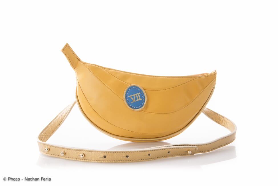 photographe packshot - sac à main banane