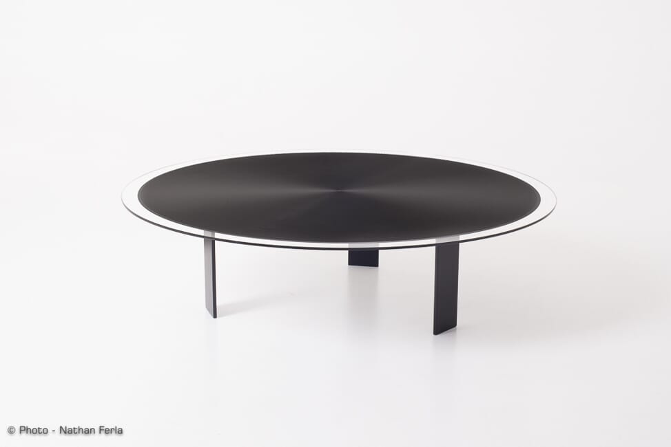 photographies de packshot - table ronde en verre noire